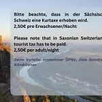 Urlaubsmagie - Bergsteigersuite - Mit Balkon - Blick In Saechsische Schweiz *