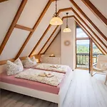 Urlaubsmagie - Bergsteigersuite - Mit Balkon - Blick In Saechsische Schweiz Apartment Sebnitz