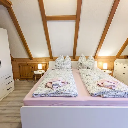 B8 Urlaubsmagie Bergsteigerwohnung Mit Balkon Mit Aussicht Aufs Elbsandsteingebirge Apartamento
