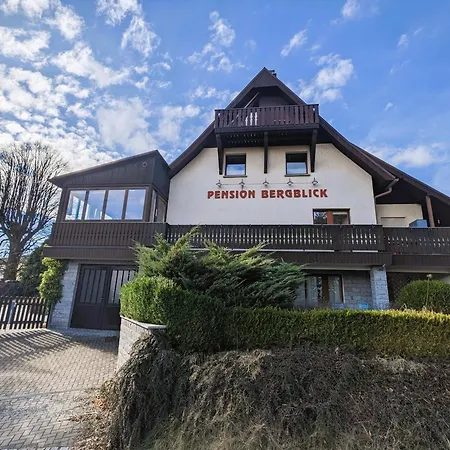 B8 Urlaubsmagie Bergsteigerwohnung Mit Balkon Mit Aussicht Aufs Elbsandsteingebirge *