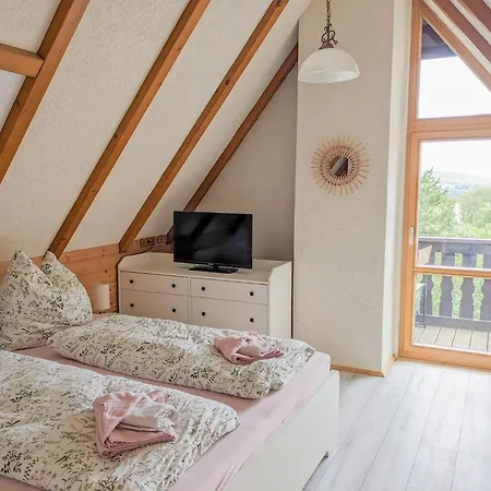 B8 Urlaubsmagie Bergsteigerwohnung Mit Balkon Mit Aussicht Aufs Elbsandsteingebirge