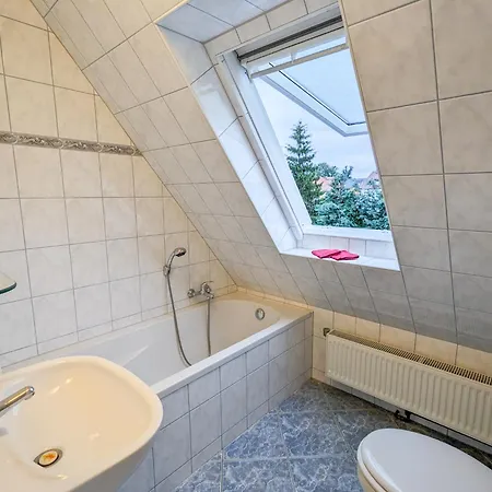 B8 Urlaubsmagie Bergsteigerwohnung Mit Balkon Mit Aussicht Aufs Elbsandsteingebirge Sebnitz