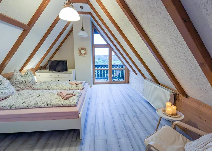 B8 Urlaubsmagie Bergsteigerwohnung Mit Balkon Mit Aussicht Aufs Elbsandsteingebirge زبنيتس